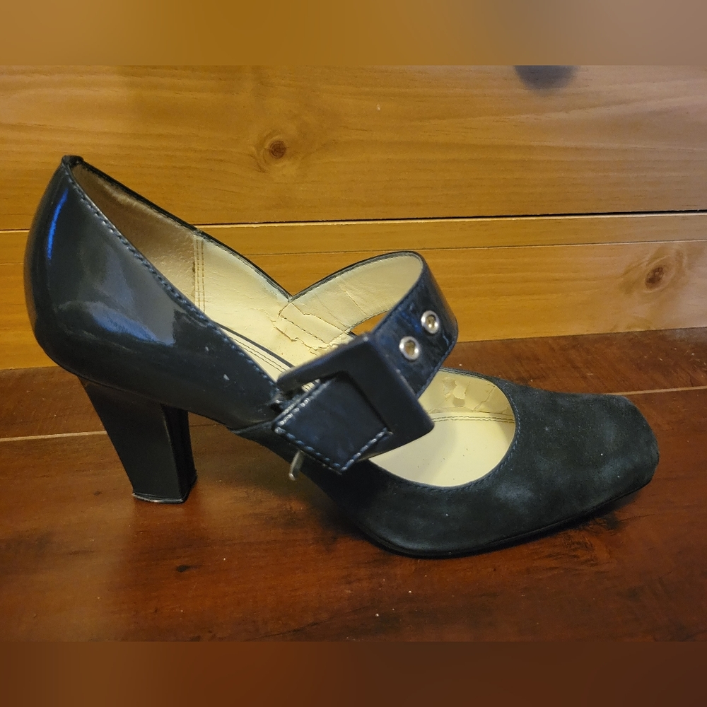 Navy blue, suede and leather, Franco Sarto, small block heels. Size 7